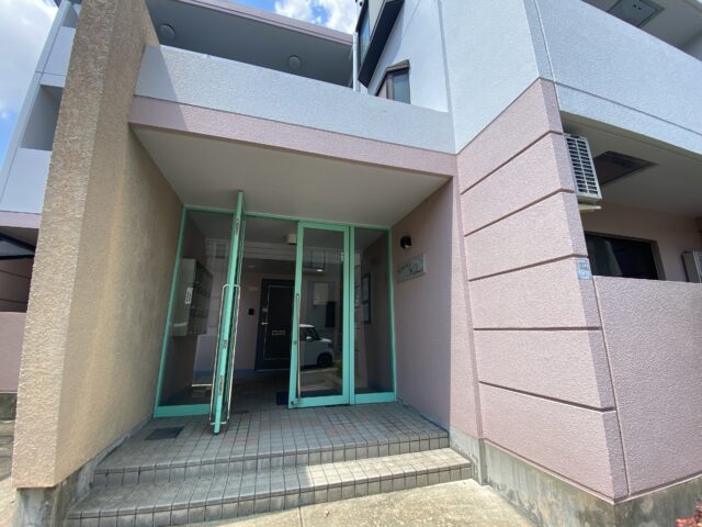 マンション入り口｜吹田市　1ルーム賃貸マンション（イオテラスNAKAMURA）｜吹田・豊中・北摂の不動産は株式会社トリム